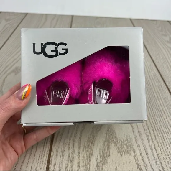 UGG Infant Fluff Yeah Furry Fuzzy Sandals 0/1 XS 0-6 months Pink $55 Baby Sized