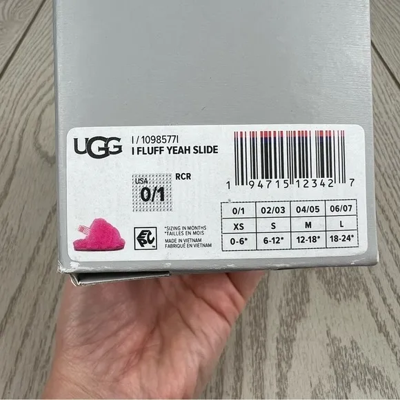 UGG Infant Fluff Yeah Furry Fuzzy Sandals 0/1 XS 0-6 months Pink $55 Baby Sized