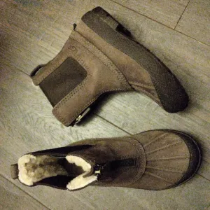 UGG Kids Winter Chelsea Boots #5671