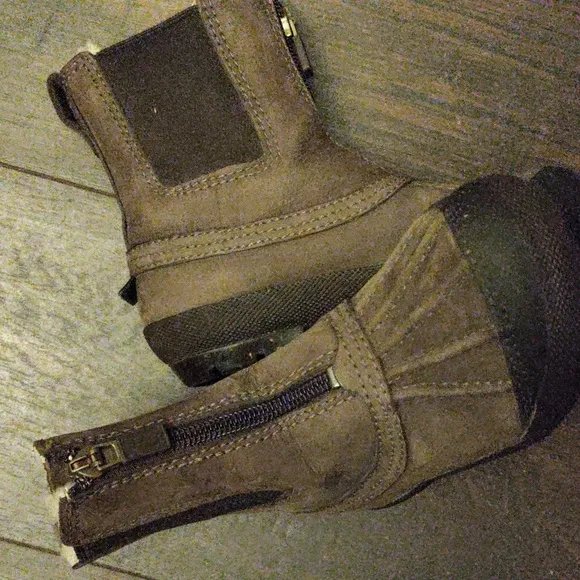 UGG Kids Winter Chelsea Boots #5671