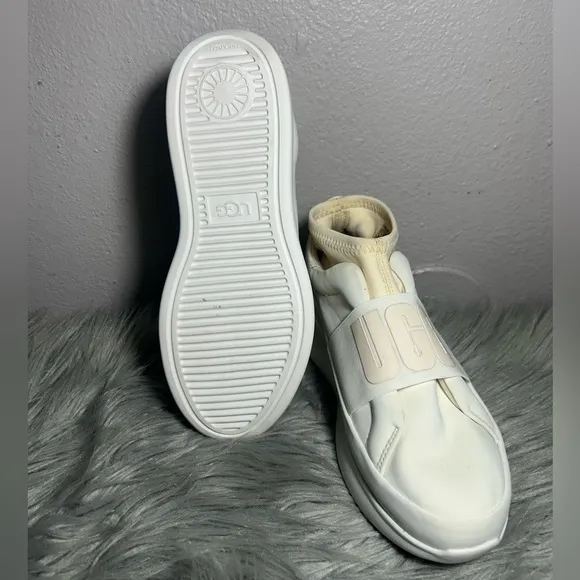 UGG NEUTRA COCONUT MILK SNEAKERS - WOMEN'S Cream Slip-On Sneakers Size 6