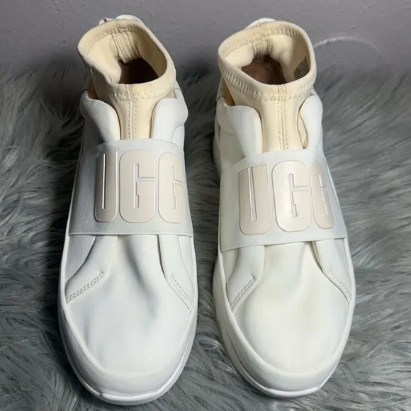 UGG NEUTRA COCONUT MILK SNEAKERS - WOMEN'S Cream Slip-On Sneakers Size 6
