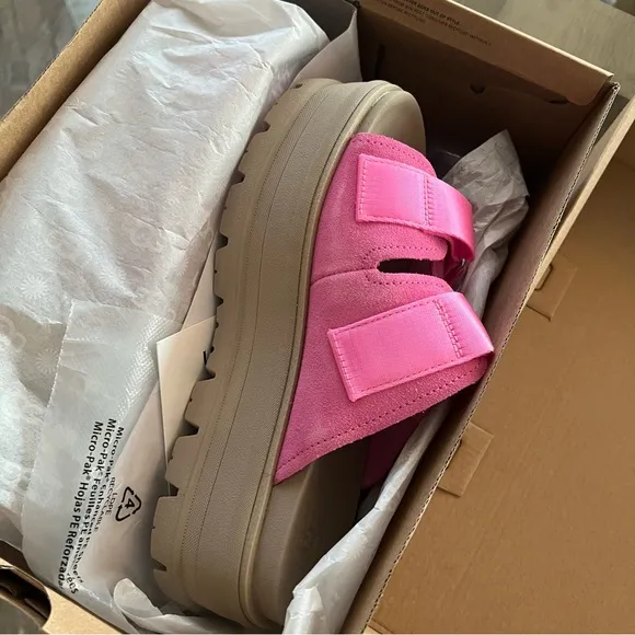 UGG Pink Bliss Clem Suede Platform Sandals, NWT, Size 7.5