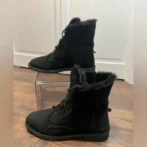 Ugg Quincy Boot Size Women’s 10 Color Black