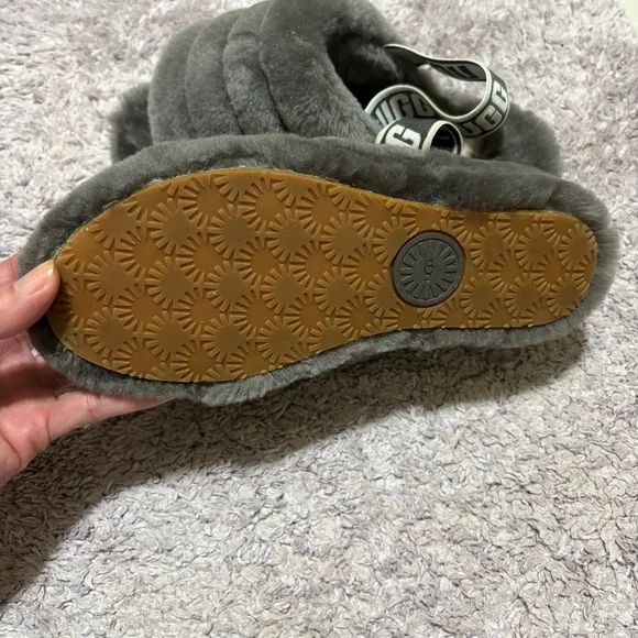 UGG Size 7 Gray Fluff Yeah Slide Sandals Slip On Fluffy Fleece