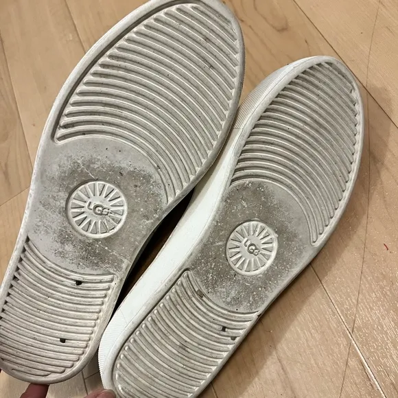 UGG Slip on Caramel size 7