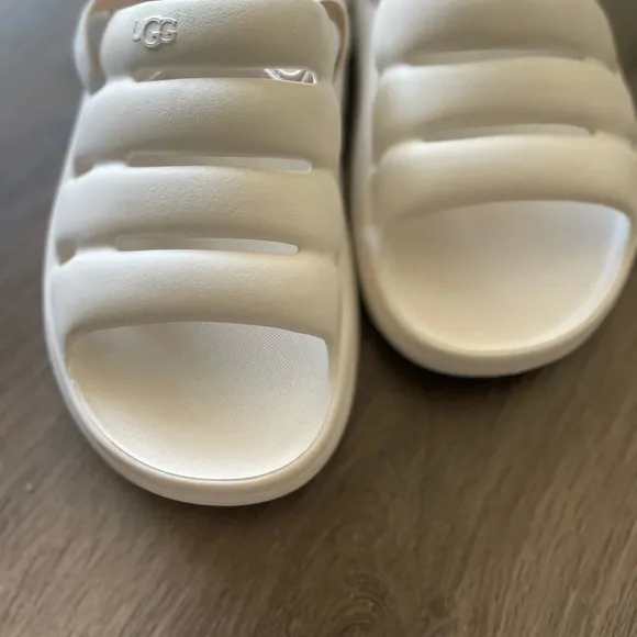 UGG Sport Yeah Slingback Slip On Sandals White