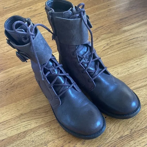 UGG Women's Maaverik Brown combat Lace Up Boots Lodge Size 7