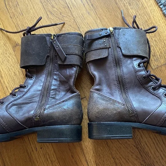 UGG Women's Maaverik Brown combat Lace Up Boots Lodge Size 7