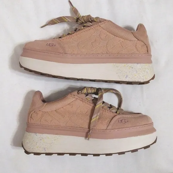 UGG Women's Marin Lace Logo Platform Sneakers US 8.5
