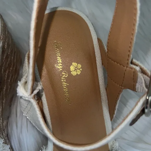 Unique TOMMY BAHAMA Fringy Canvas Savina Espadrille Wedge Sandles size 7 1/2