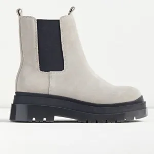 URBAN OUTFITTERS Mason Boot