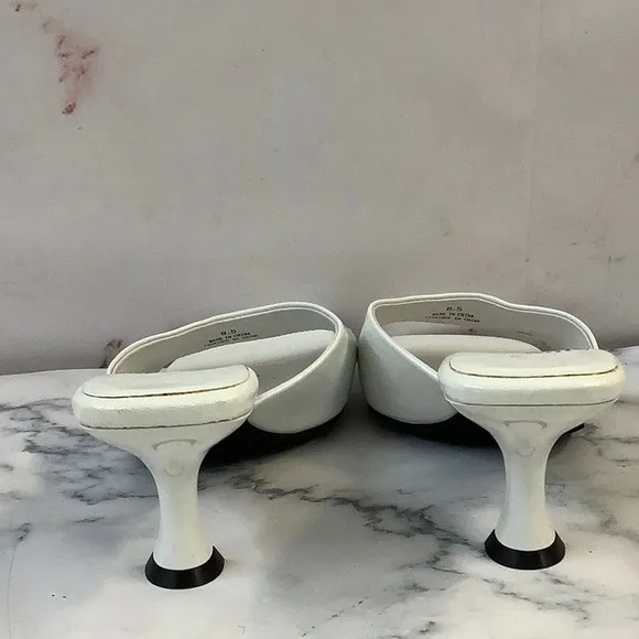Used Jeffrey Campbell Slip-on white sandals Size 8.5 US