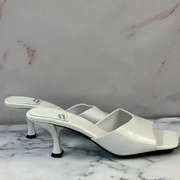 Used Jeffrey Campbell Slip-on white sandals Size 8.5 US