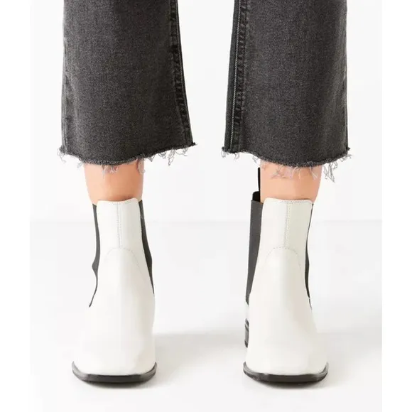 Vagabond Cora Leather Chelsea Boot