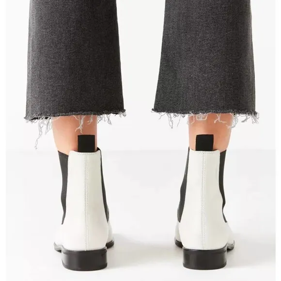 Vagabond Cora Leather Chelsea Boot