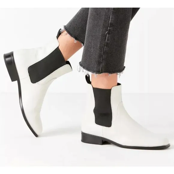 Vagabond Cora Leather Chelsea Boot