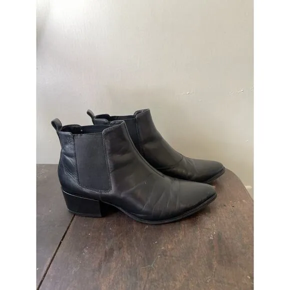 Vagabond Marja Black Pointed Toe Leather Chelsea Booties Pull On Size 42 EU /9