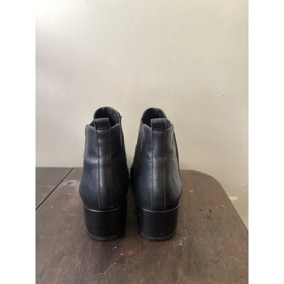 Vagabond Marja Black Pointed Toe Leather Chelsea Booties Pull On Size 42 EU /9