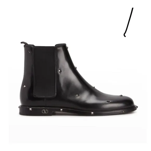 Valentino Garavani boots  100% authentic