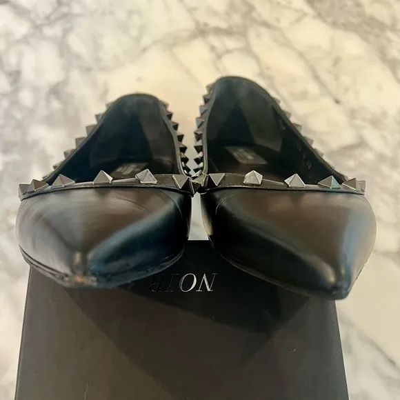Valentino Rockstud leather point-toe flats, Black, 38