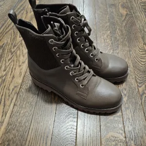 Vaneli combat boots