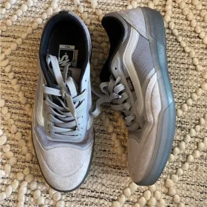Vans Ave Pro Ultimate Waffle Mens 7 Gray Low Top Skate Sneakers‎