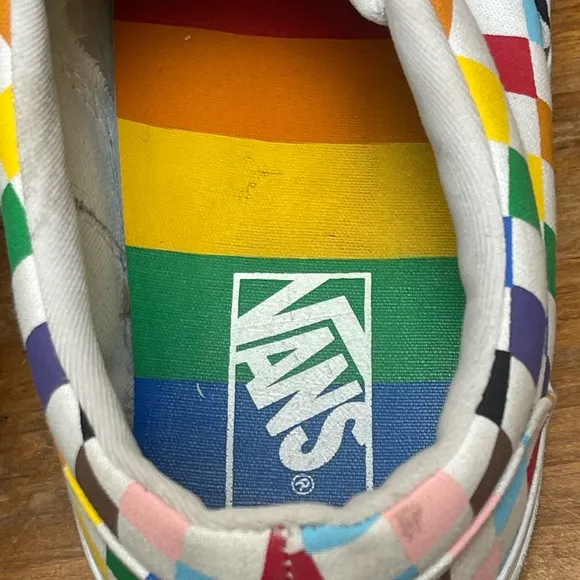 Vans Doheny Pride Checkerboard White Rainbow Low Top Skate Sneakers Size 8.5
