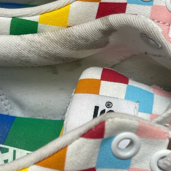 Vans Doheny Pride Checkerboard White Rainbow Low Top Skate Sneakers Size 8.5