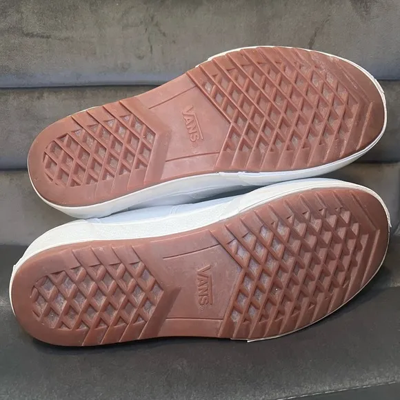 Vans Era Stacked  White Leather Platform Sneakers Size 8 Women’s