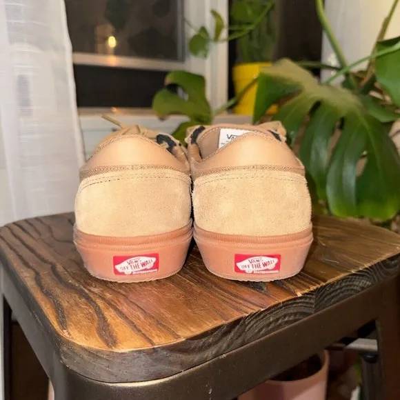 Vans Gilbert Crockett Skateboarding Suede Canvas Low Top Sneakers Tan size 11