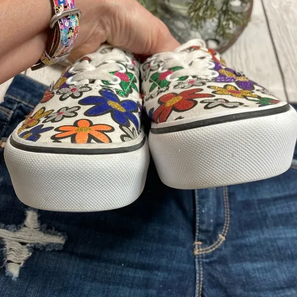 Vans Glitter Daisy Platform Sneaker