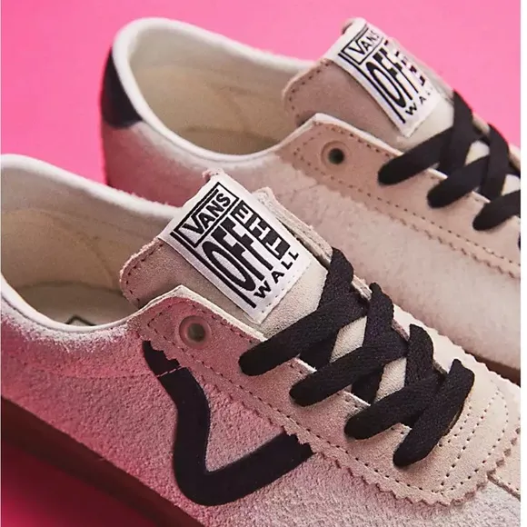 Vans low top sneakers NWT