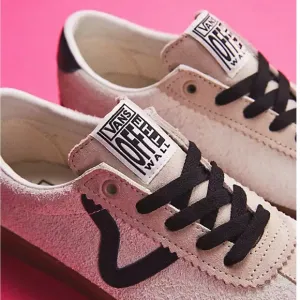 Vans low top sneakers NWT