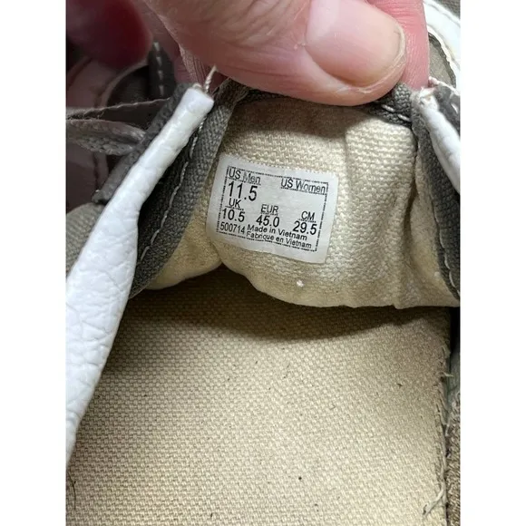 VANS Low Top Tie Sneakers  Mens 11.5