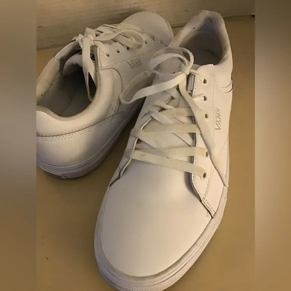 Vans off the wall mens white leather low top sneakers US 12