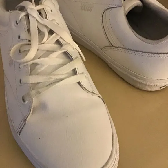 Vans off the wall mens white leather low top sneakers US 12