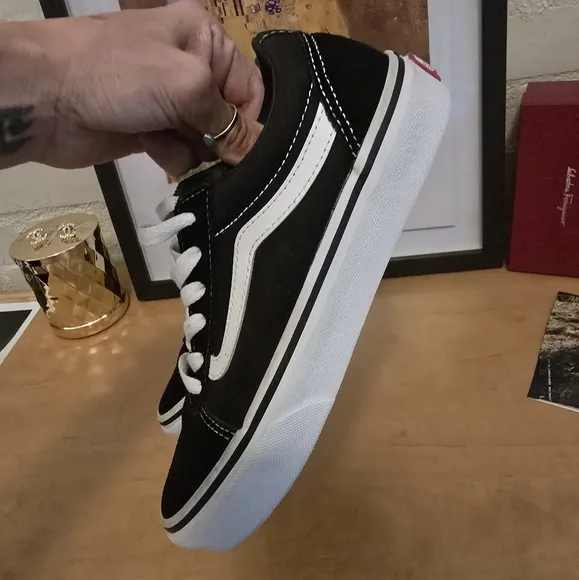 Vans Old Skool Classic Suede Sneakers For Kids size 3