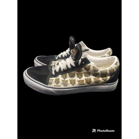 Vans Old Skool Jaguar Black Low Top Sneakers Size: Men 8.5 Woman 10