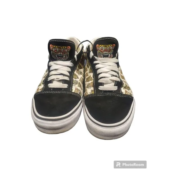 Vans Old Skool Jaguar Black Low Top Sneakers Size: Men 8.5 Woman 10