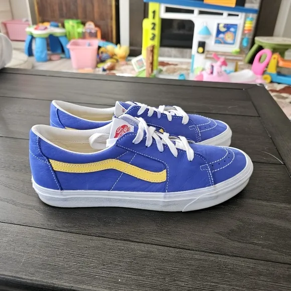 Vans Old Skool Lace Up Sneakers