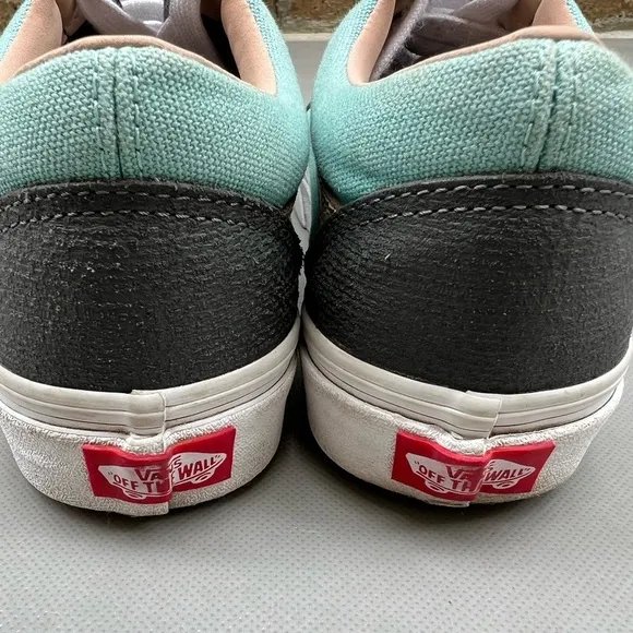 Vans Old Skool Plimsolls