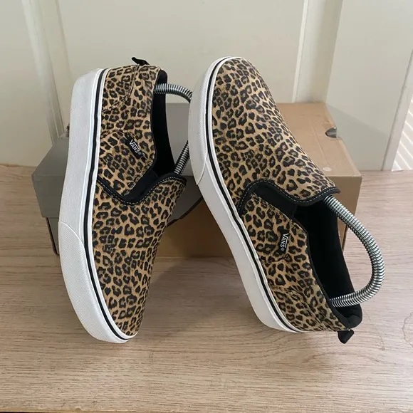 Vans Platform Leopard Print Sneakers - SZ 6 kids