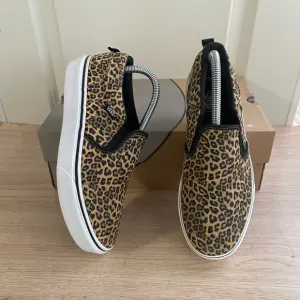 Vans Platform Leopard Print Sneakers - SZ 6 kids