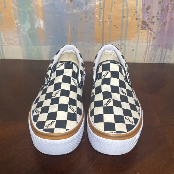 Vans Stacked Checkerboard Platform Slip-On Sneakers Unisex women’s 9.5/ Men’s 8