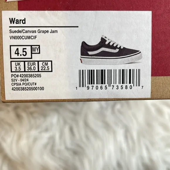 VANS Ward Low Top Sneaker Purple Size 4.5 NEW