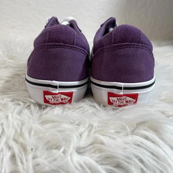 VANS Ward Low Top Sneaker Purple Size 4.5 NEW