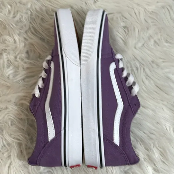 VANS Ward Low Top Sneaker Purple Size 4.5 NEW