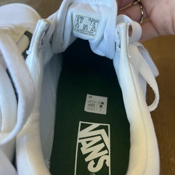 Vans White &amp; Green Old Skool Stackform Sneakers