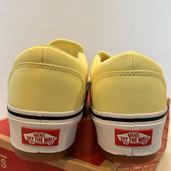 Vans Women’s Asher Platform Slip-On Sneakers color light green NEW size …